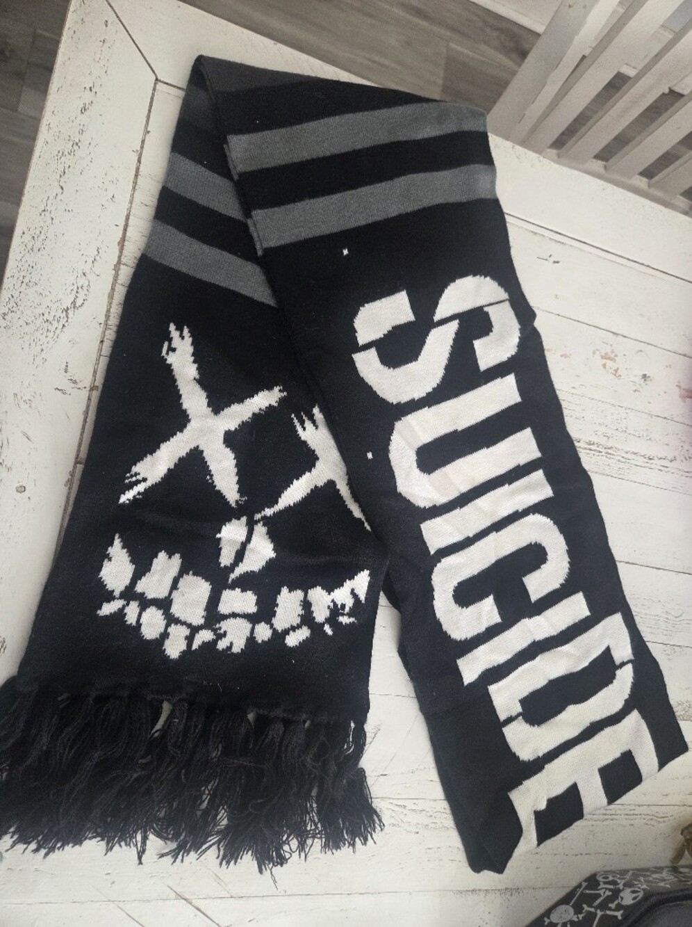 Bioworld Suicide Squad Graphic Scarf Black White Grey - Joker Harley Quinn